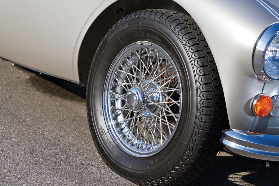 Колеса Austin-Healey 3000 (Mk III) 1967 года  (фото 21 из 55)